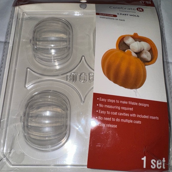NWT 3 part chocolate mold for fillable designs - pumpkin 🎃 shape - Picture 1 of 2